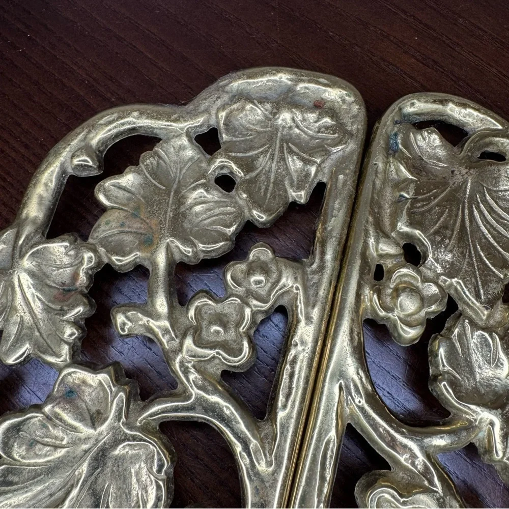 HARVIN Virginia MetalCrafters vintage solid brass footed 2 Pc trivet Super Cute